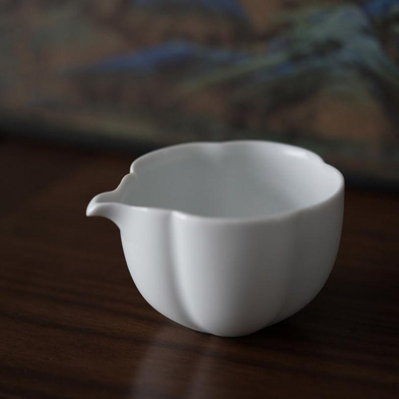宋風脂白花瓣公杯南瓜陶瓷公道杯茶海影青玻璃功夫茶道分茶器均杯