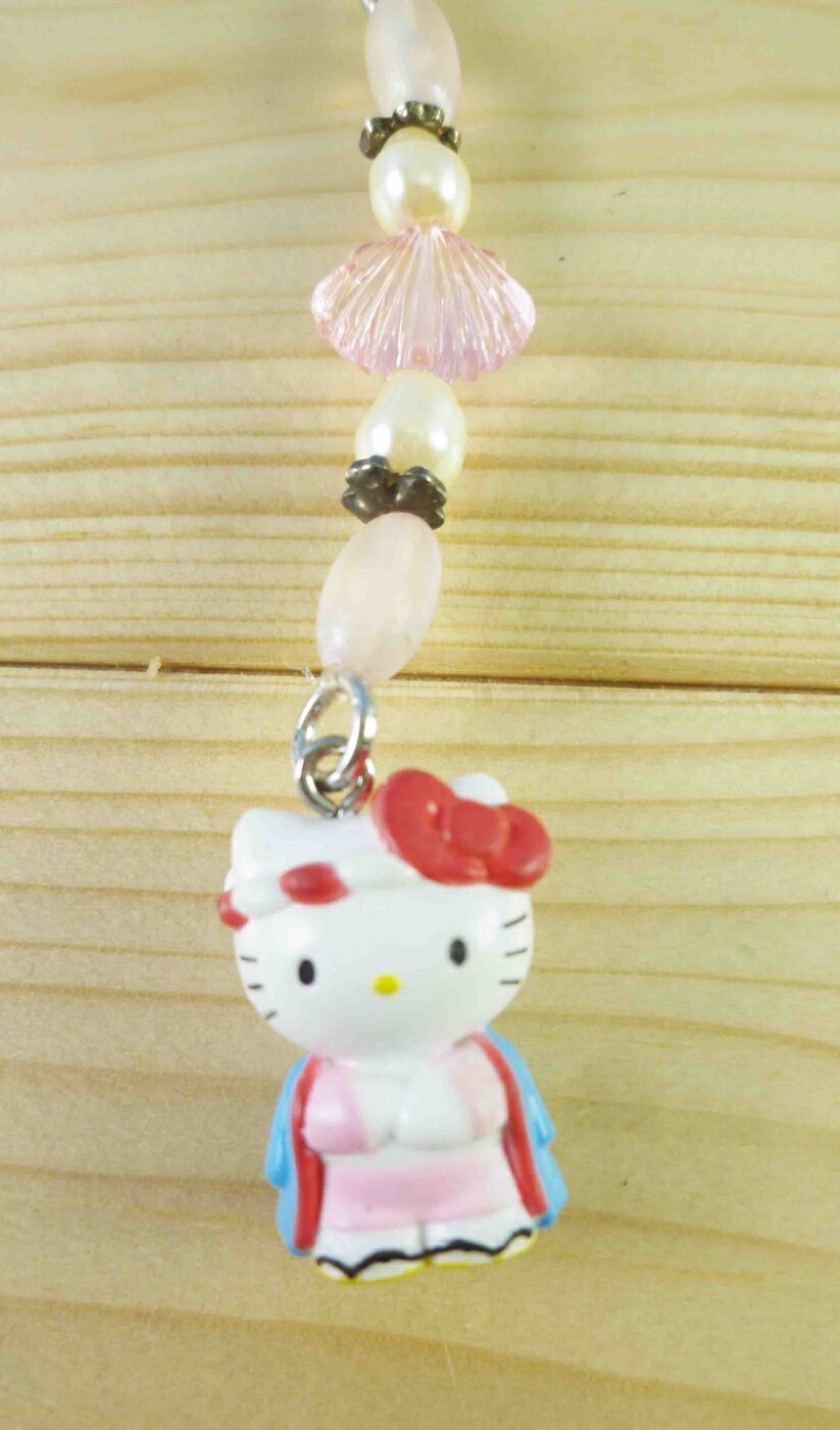 【震撼精品百貨】Hello Kitty 凱蒂貓 限定版手機吊飾-北海道(貝殼粉) 震撼日式精品百貨