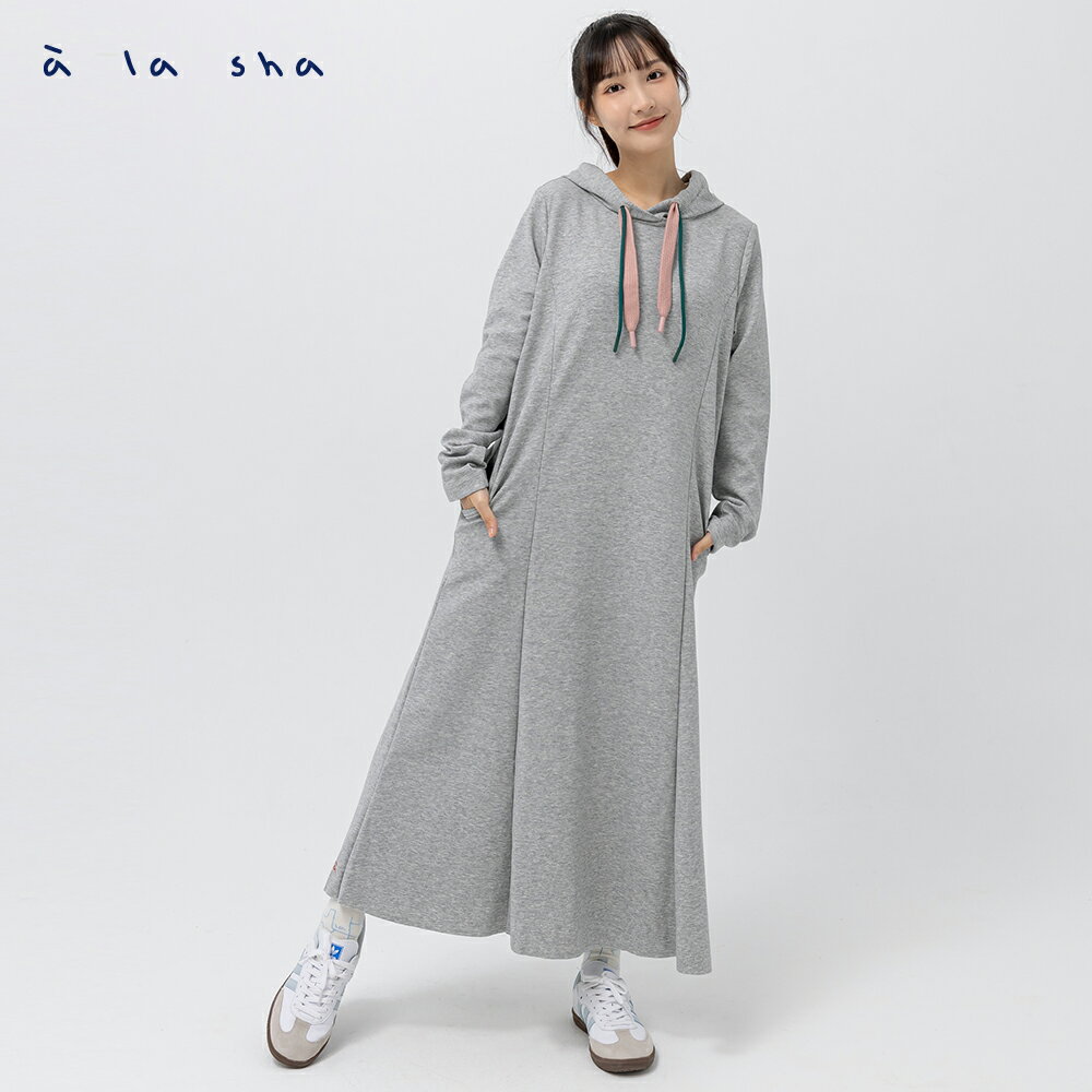 a la sha 連帽魚尾造型剪接洋裝