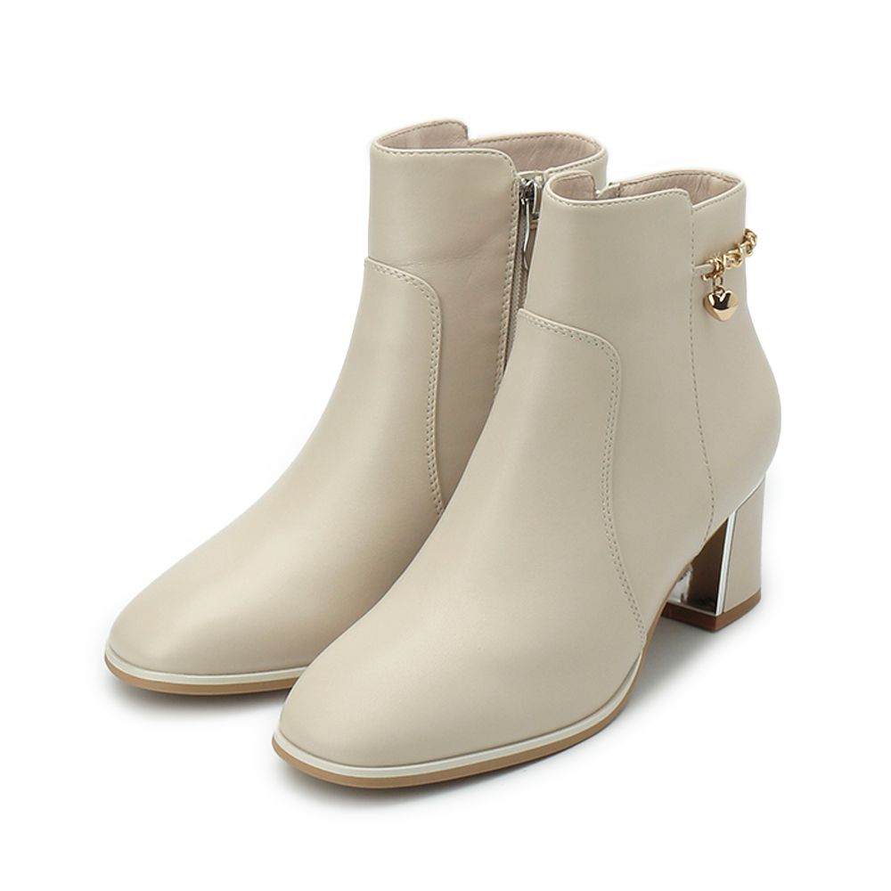 LUZZI 心鍊粗跟靴 米白 女鞋 治裝激推