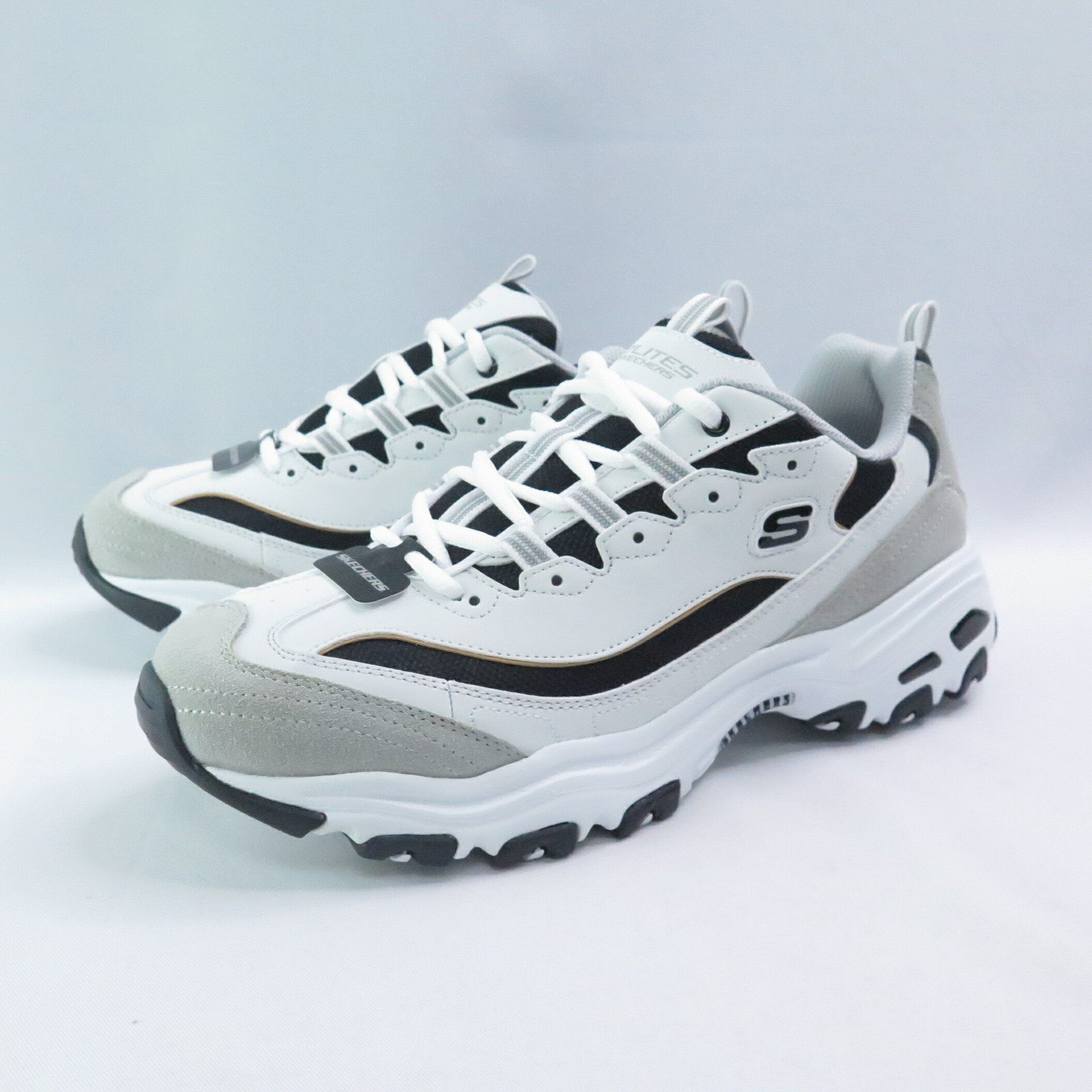 Skechers 666114WLGY 男款休閒鞋 D LITE-FAST RIDE 白/淺灰【iSport愛運動】