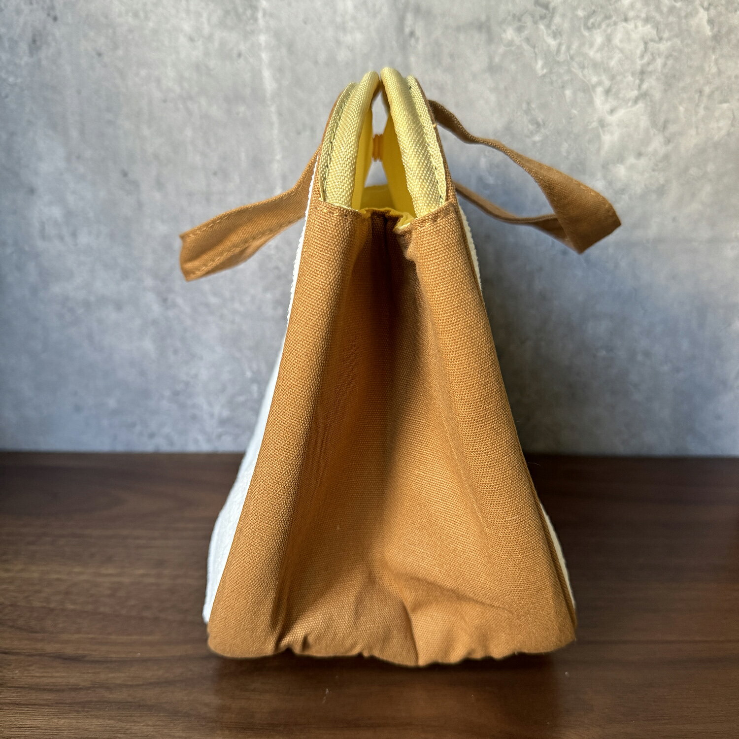 日系新款麵包小偷吐司造型刺繡毛絨手拎包可愛卡通手提飯盒便當袋