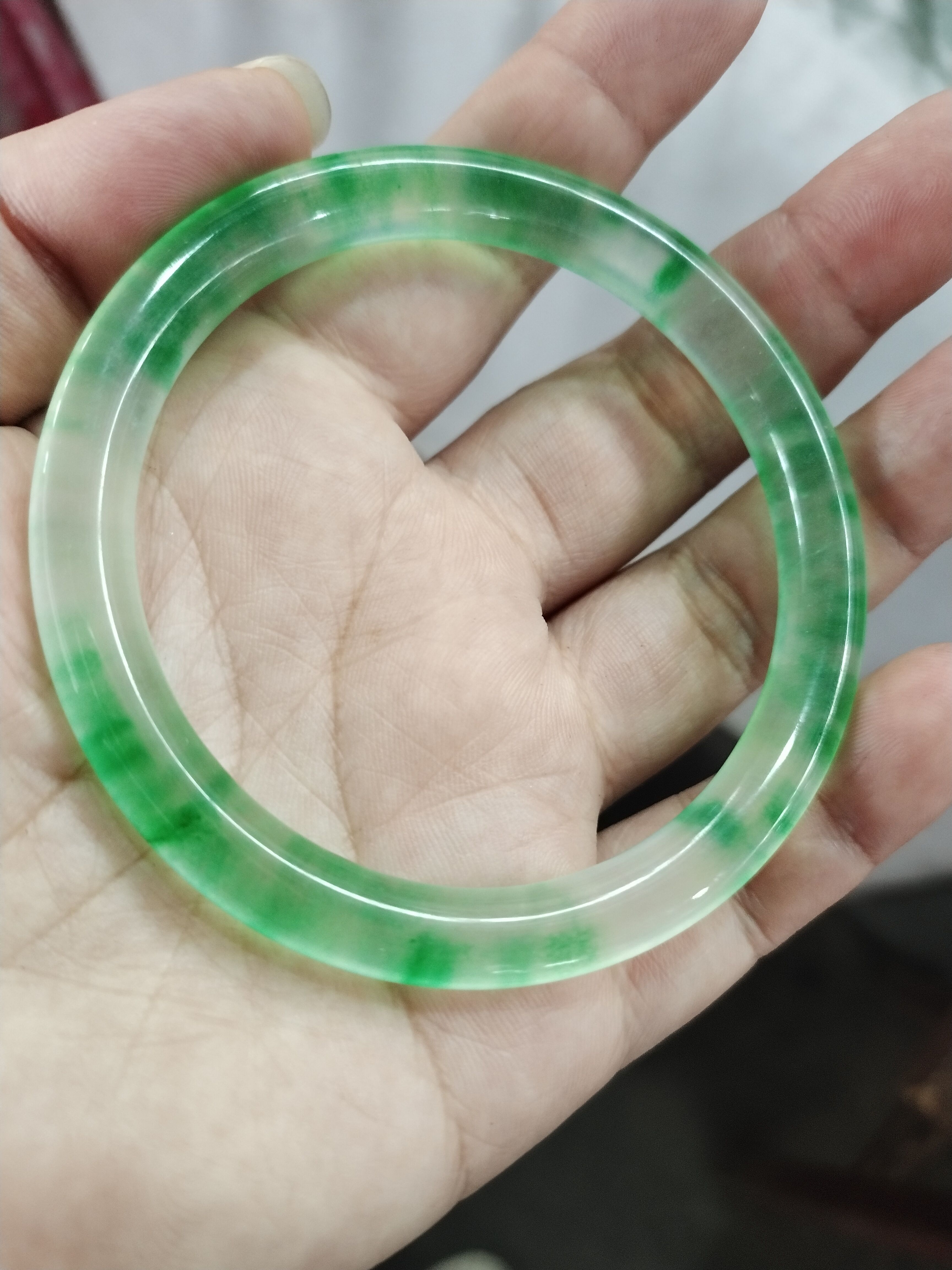 【現貨】正品雲南獨龍玉手鐲冰種翡翠綠飄花細圓條玉鐲國風鐲子一物一圖【北歐家居生活】