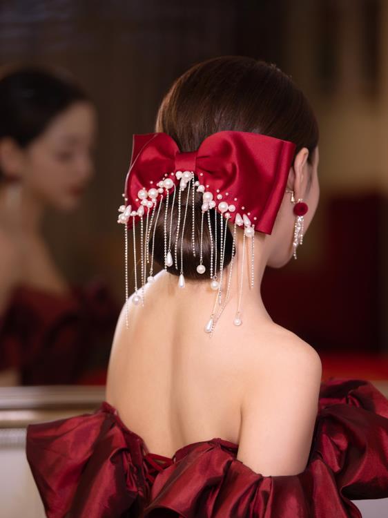 紅色蝴蝶結流蘇低馬尾后腦勺髮夾飾品珍珠髮飾新娘晚宴敬酒服頭飾 樂購生活百貨