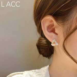 【LACC】鏤空三角形耳環2021年新款潮貝殼耳釘小眾耳飾