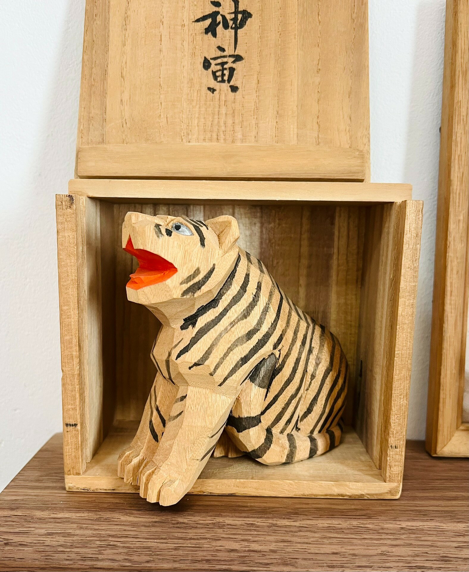 日本中古 鄉土玩具 一刀雕神寅開運生肖虎置物擺飾