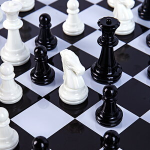 西洋棋 國際象棋西洋棋高檔成人兒童學生初學者大號磁性棋子折疊棋盤套裝【MJ192311】