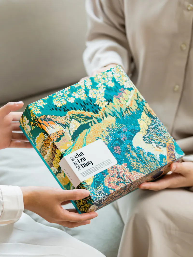 茶籽堂 迎豐果年度版畫 飯店經典雙入禮盒＿桑白皮洗髮露330mL＋荷葉沐浴露330mL