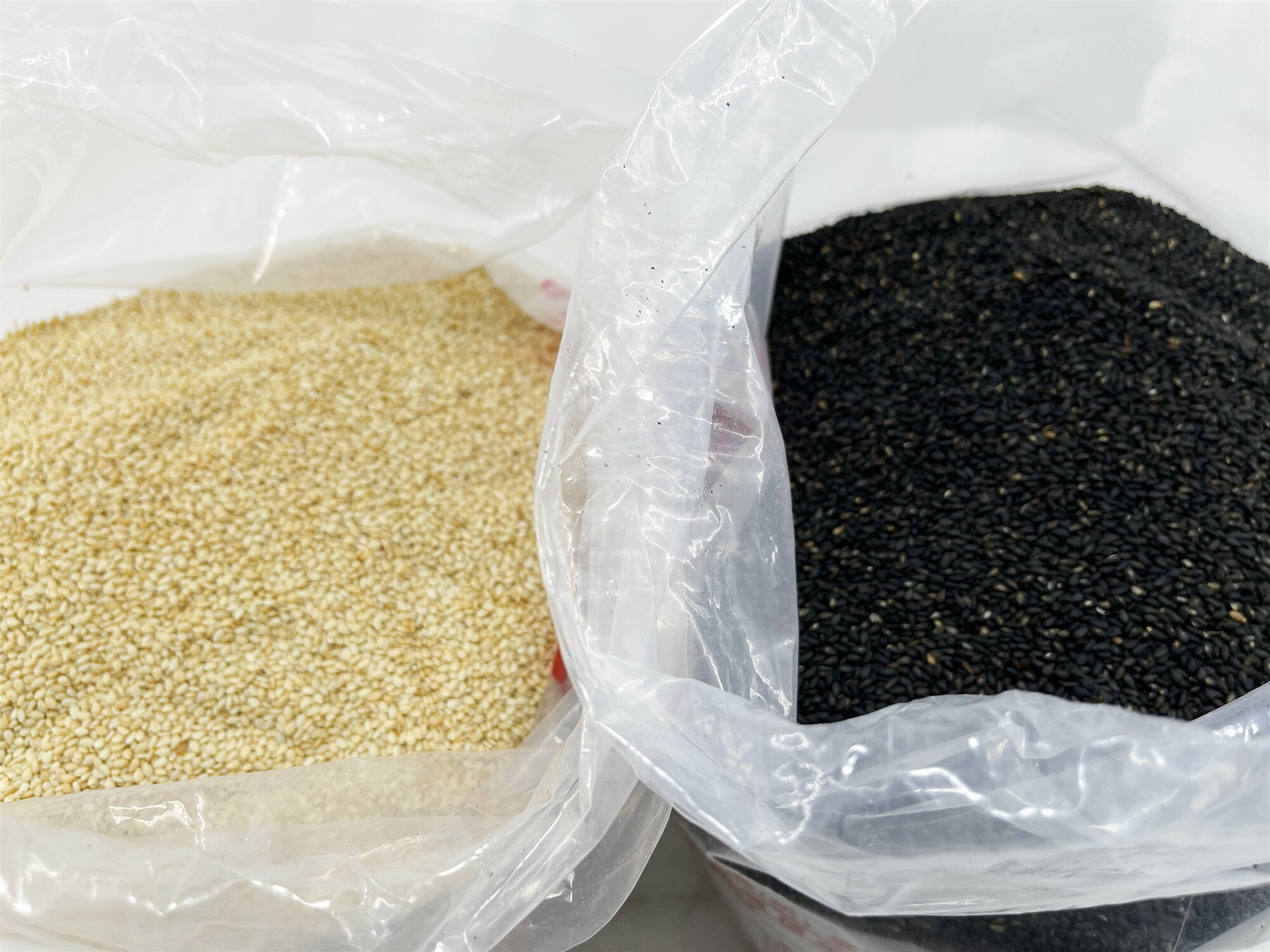(熟)黑.白芝麻(600g)可直接食用富含高纖 維生素礦物質等微量元素 粒粒飽滿 台灣製造烘焙材料(伊凡卡百貨)