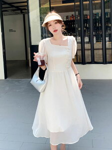 白色新中式中國風方領連身裙女夏盤扣氣質高級感仙氣長裙