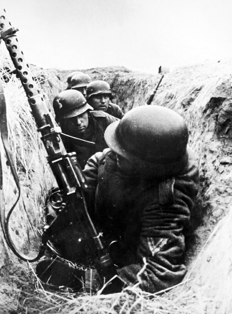 Posterazzi: World War Ii German Army Ngerman Grenadiers In A Trench On ...