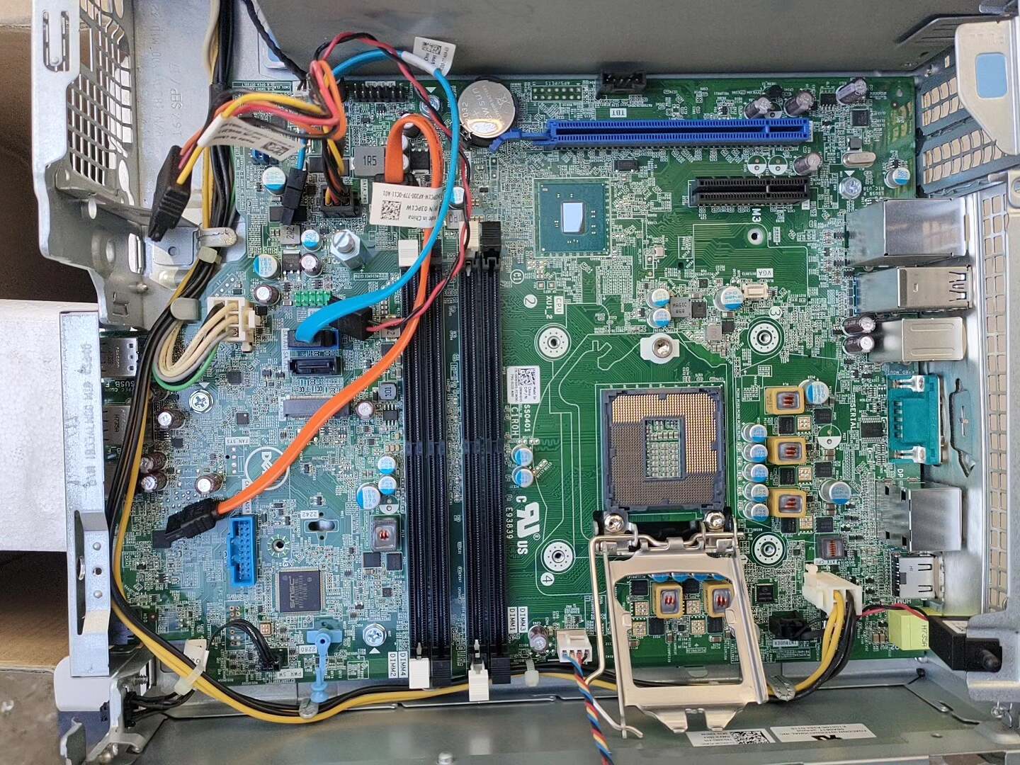 DELL 7050 SFF 主機板 1151 針 6 7 代 CPU 支援 經典 電腦 配件