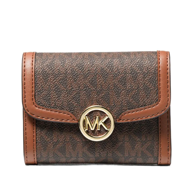 MICHAEL KORS 經典老花三摺短夾 防刮PVC塗層帆布 短夾 錢包 皮包 M33125 黑色MK(現貨)▶指定Outlet商品5折起☆現貨【送禮首選★APP下單點數4倍送】
