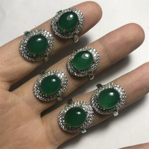 天然綠瑪瑙戒指女款白銅鑲嵌大戒面祖母綠玉髓戒指時尚潮人首飾品