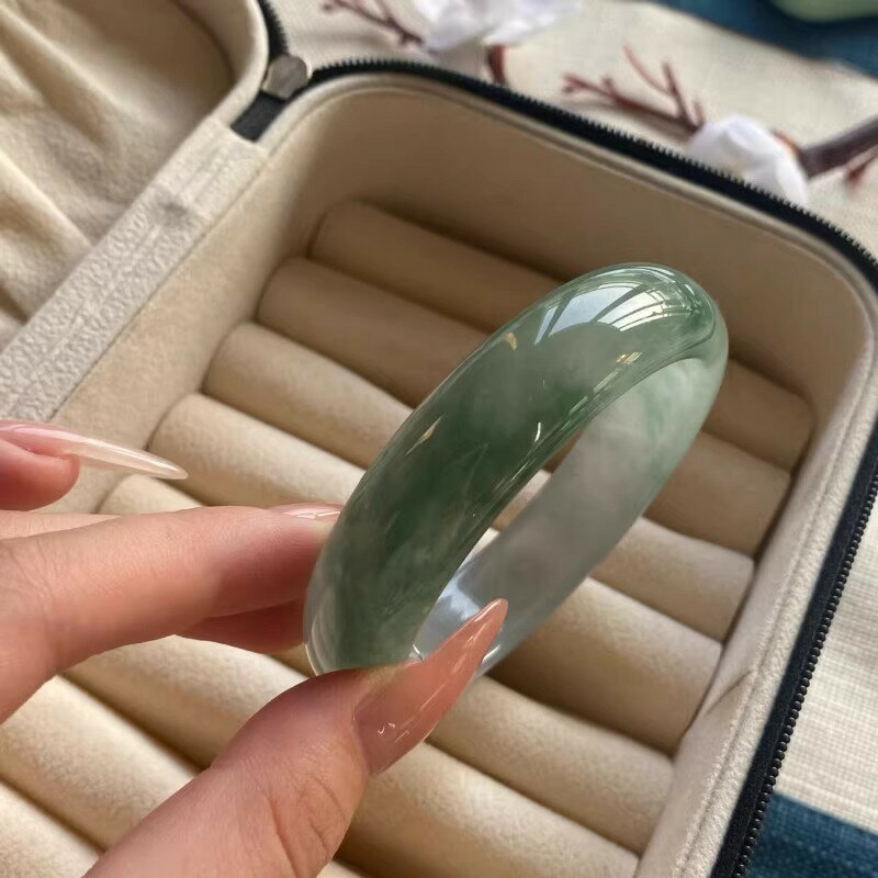 【現貨】廬山“雅緻”緬甸冰糯種翡翠玉手鐲飄花油青色玉石鐲子女正圈處理【北歐家居生活】