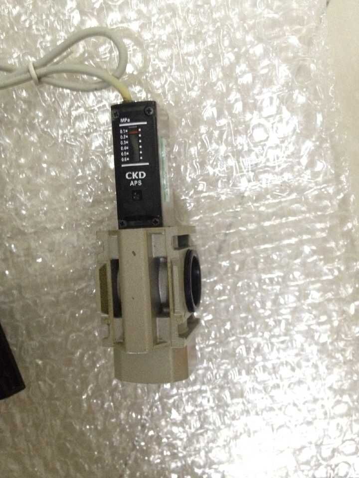 日本CKD全新特價帶安裝支架PL4000-10 3/8接頭實拍圖片