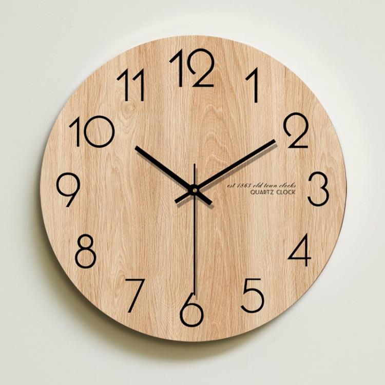 現代簡約時尚客廳掛鐘創意北歐個性木質木紋靜音鐘錶時鐘石英壁鐘 【林之舍】