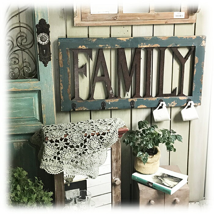 木質復古做舊＂FAMILY＂墻飾掛鉤 經典壁掛1入