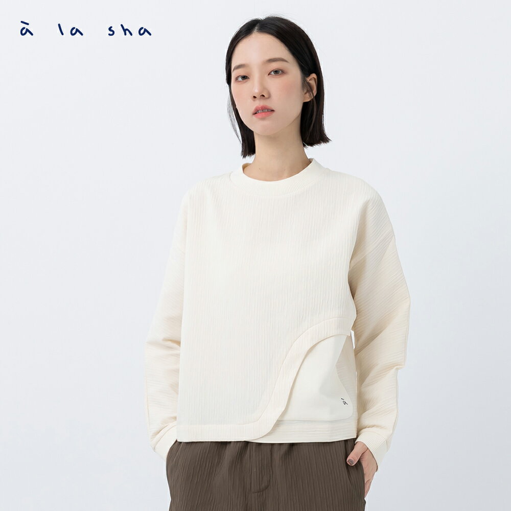 a la sha 皺皺壓紋造型上衣