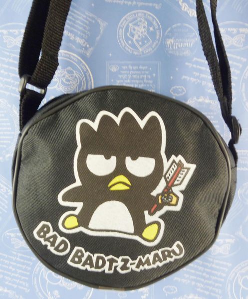 【震撼精品百貨】Bad Badtz-maru 酷企鵝 側背包-圓【共1款】 震撼日式精品百貨
