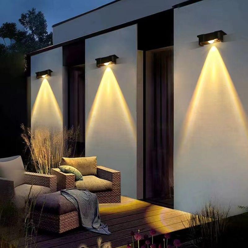 戶外庭院壁燈 太陽能戶外防水景觀射燈洗墻燈家用花園免打孔庭院燈