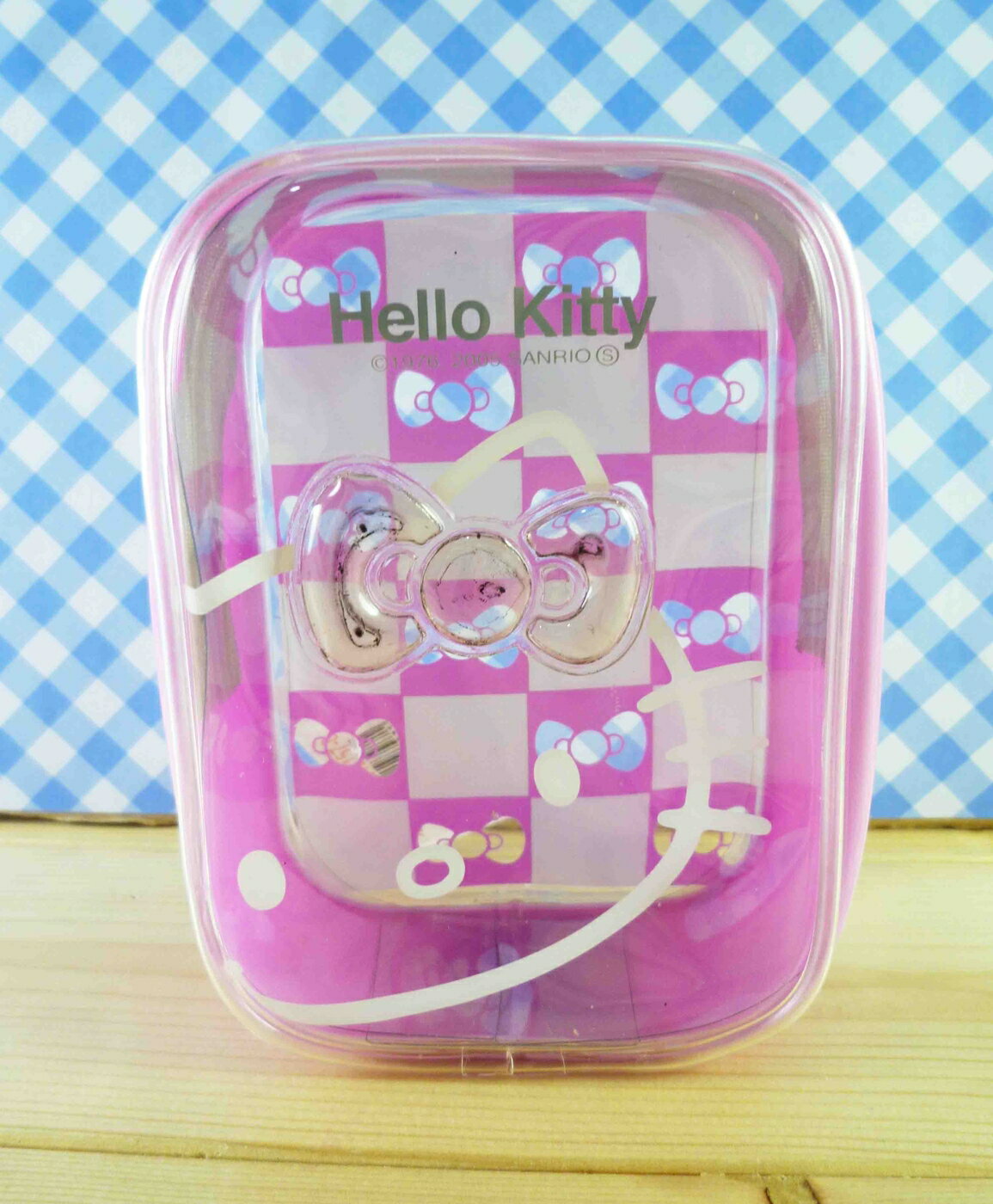 【震撼精品百貨】Hello Kitty 凱蒂貓 透明化妝包/筆袋-大臉蝴蝶結(粉格) 震撼日式精品百貨