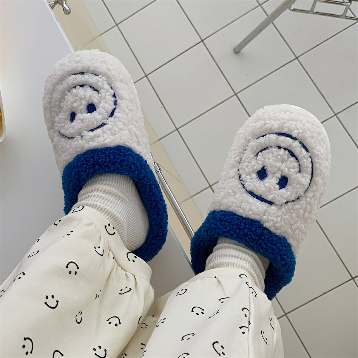 新款ins風簡約圓笑臉包頭棉拖鞋女冬季室內用防滑保暖居家鞋