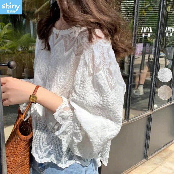 法式浪漫‧鏤空緹花蕾絲寬鬆圓領燈籠袖上衣-shiny藍格子【V5163】