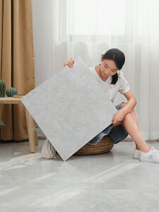 PVC地板貼600x600翻新水泥地貼加厚耐磨地板革防水裝飾自粘木地板
