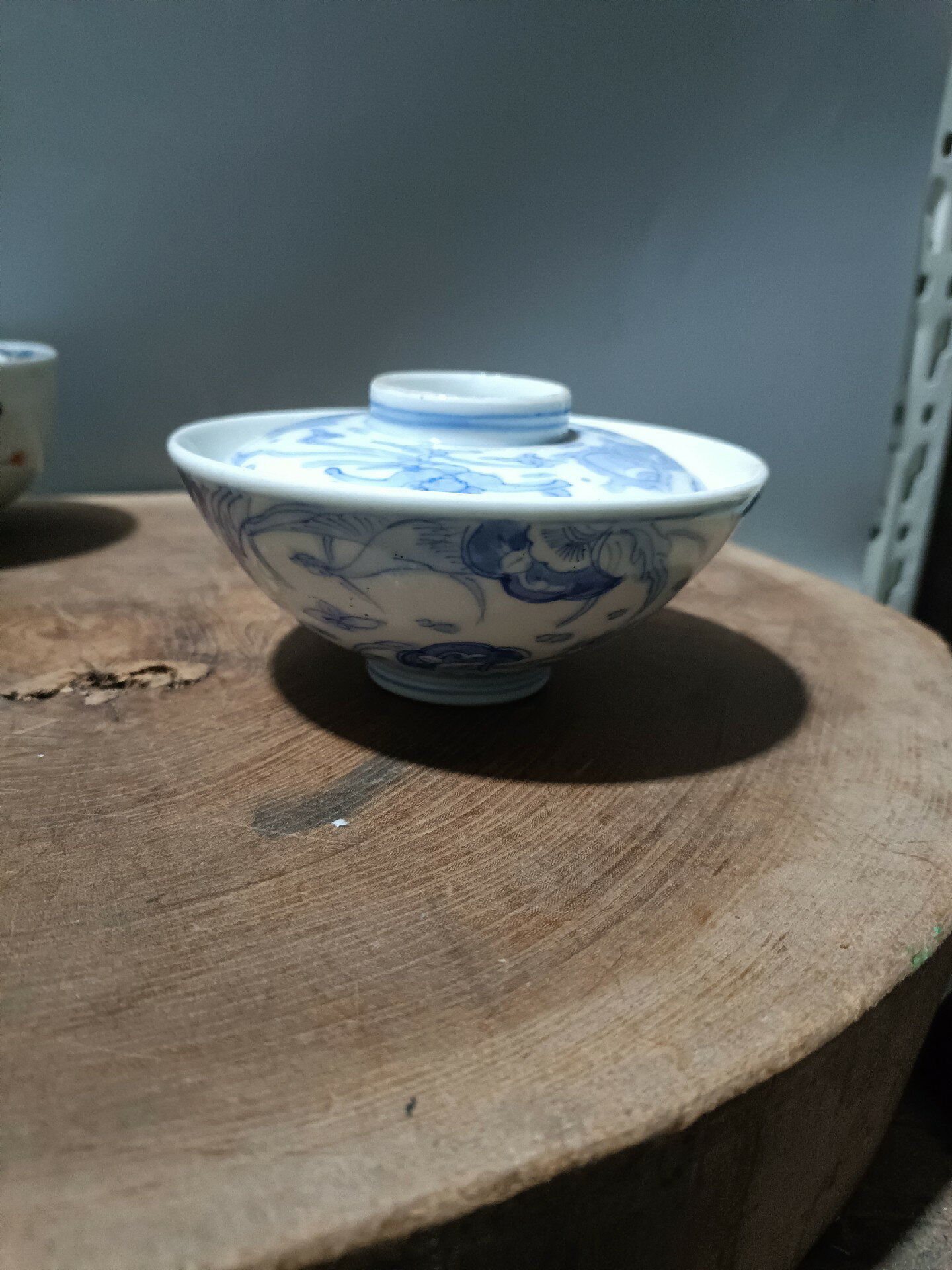 日本迴流瓷器古董明治大正時期青花蓋碗，畫工發色漂亮，口沿小磕