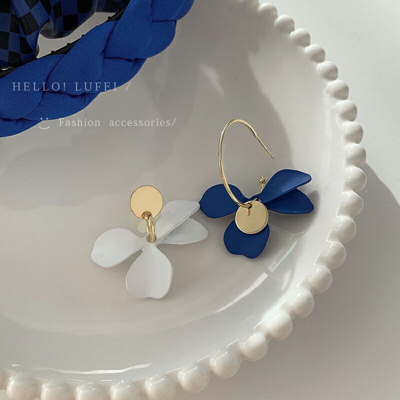 韓國克萊因藍耳環網紅獨特小眾設計感耳釘不對稱花朵耳墜少女耳飾