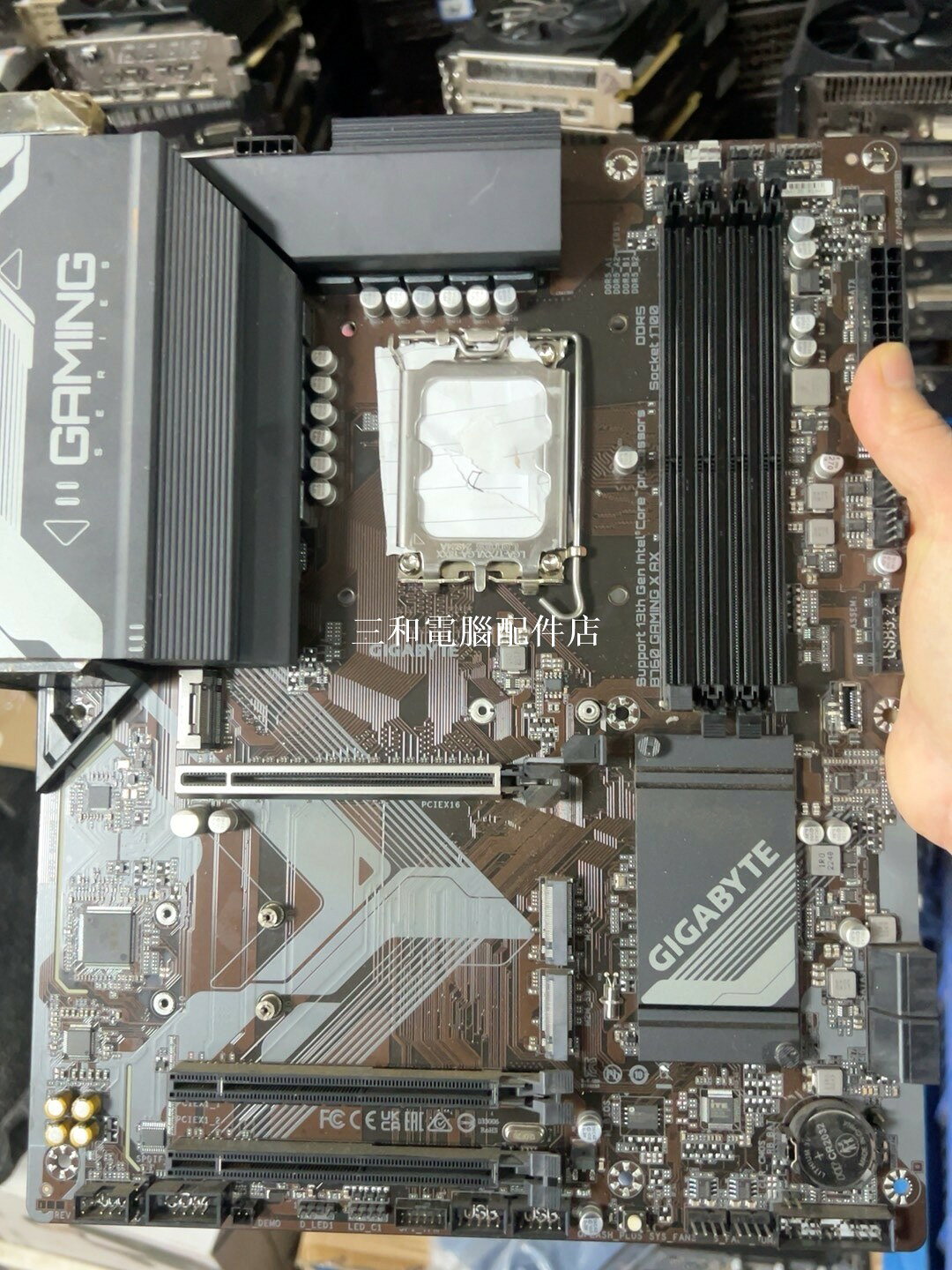 技嘉B760 GAMING X AX主機板 拆機件功能完好無維修 LGA1700支援13代酷睿 DDR5雙M.2 SSD USB3.2 HDMI DP介面 實物拍攝成色新