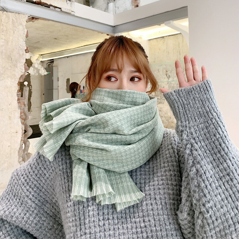 新款仿羊絨圍巾女子秋冬款保暖流蘇學生披肩兩用柔軟圍脖1入