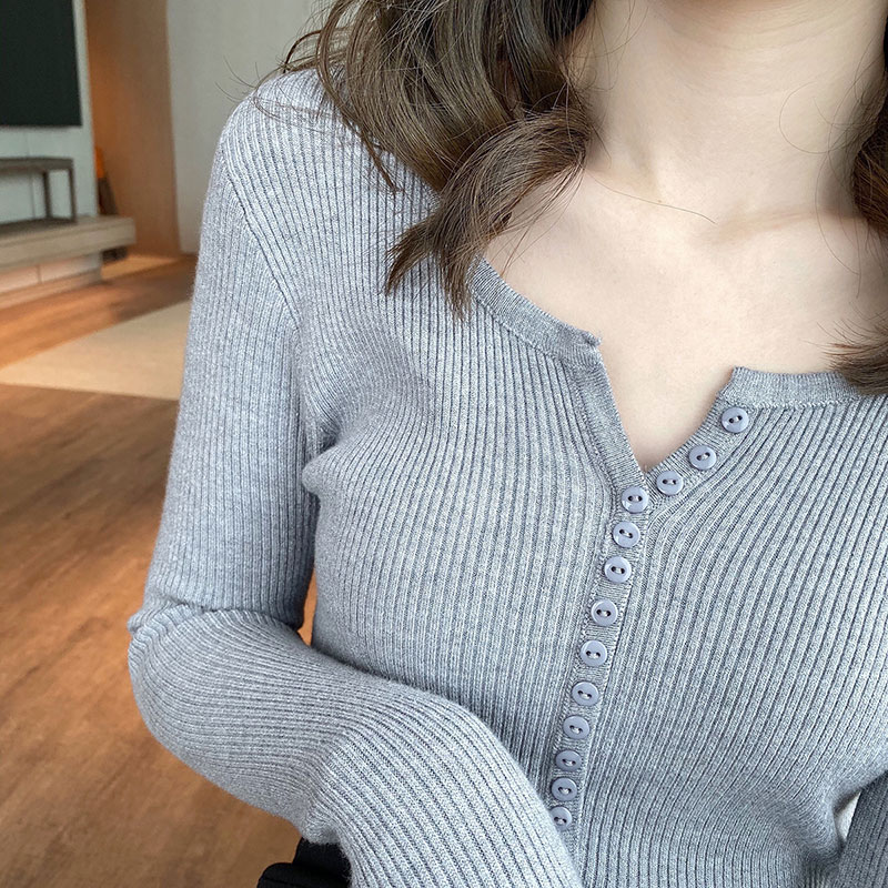 V領毛衣女2021春裝新款心機內搭修身打底衫秋冬洋氣黑色針織上衣