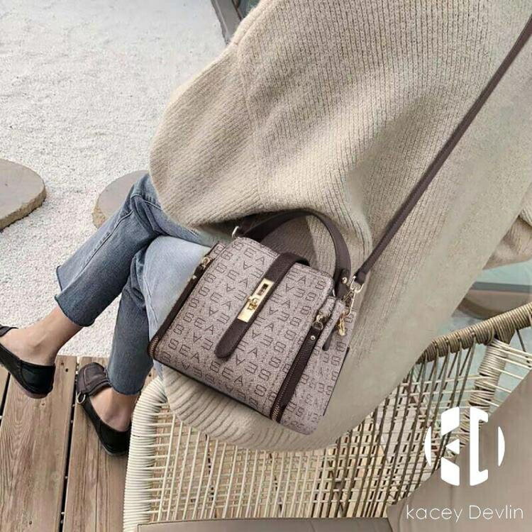 水桶包 斜挎包印花百搭單肩包女復古手提水桶包交換禮物