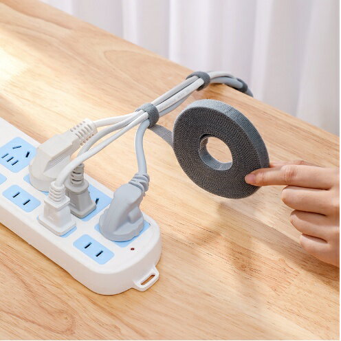 ✨台灣現貨📦 家用點斷式魔術貼 可剪裁理線器 數據線理線帶 電源線固定整理帶5M #丹丹悅生活 2