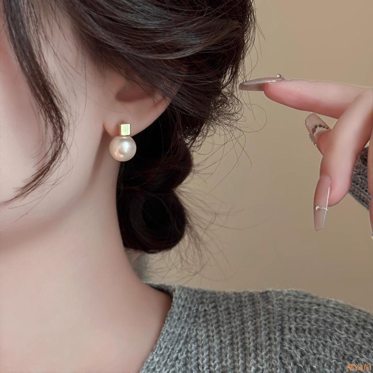 樂淘館氣質法式百搭幾何方形珍珠耳環2024新款復古耳釘爆款輕奢高級耳飾