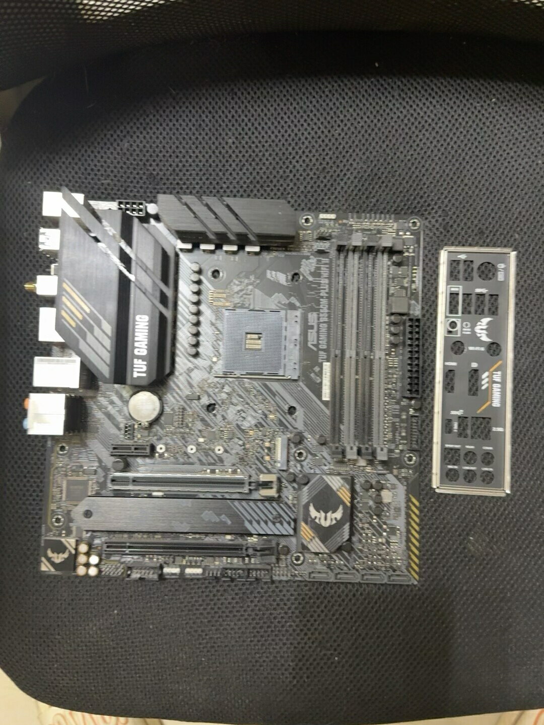 華碩 B550M 重砲手 WIFI II 主機板 二手良品 天線擋板齊全 支援AM4 競品升級 高效能遊戲電腦組裝