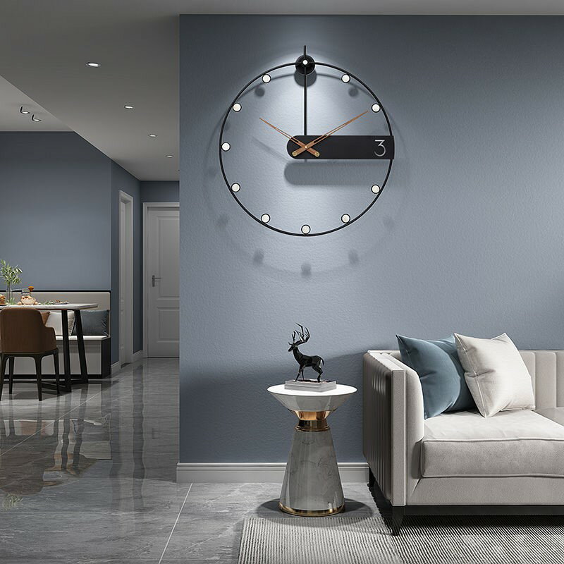 現代創意餐廳客廳掛表簡約北歐風鐘表實木指針時尚網紅輕奢掛鐘