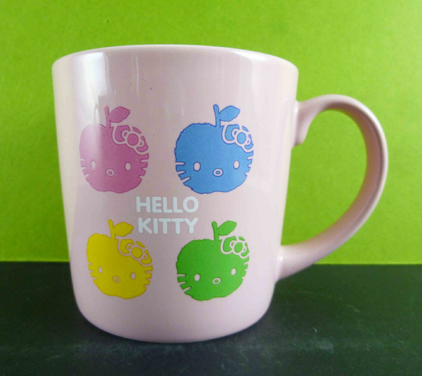 【震撼精品百貨】Hello Kitty 凱蒂貓 馬克杯-粉蘋果 震撼日式精品百貨