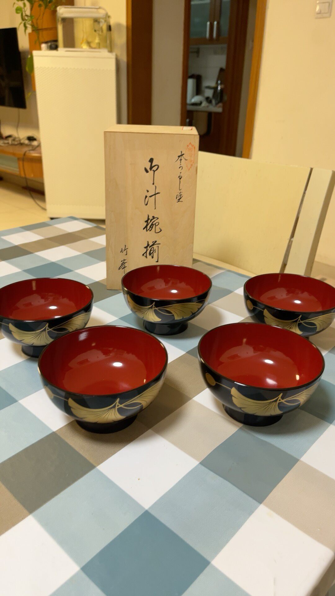 日本迴流 全新木胎大漆金蒔繪手繪描金銀杏葉紋飯碗五客組 竹峰作 黑金經典搭配 高級漆器套裝 優雅餐具 點心果子缽 送禮自用收藏