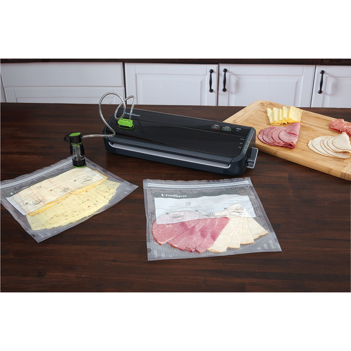 BuyBeehive The FoodSaver FM2000 Vacuum Sealing System FM2000000