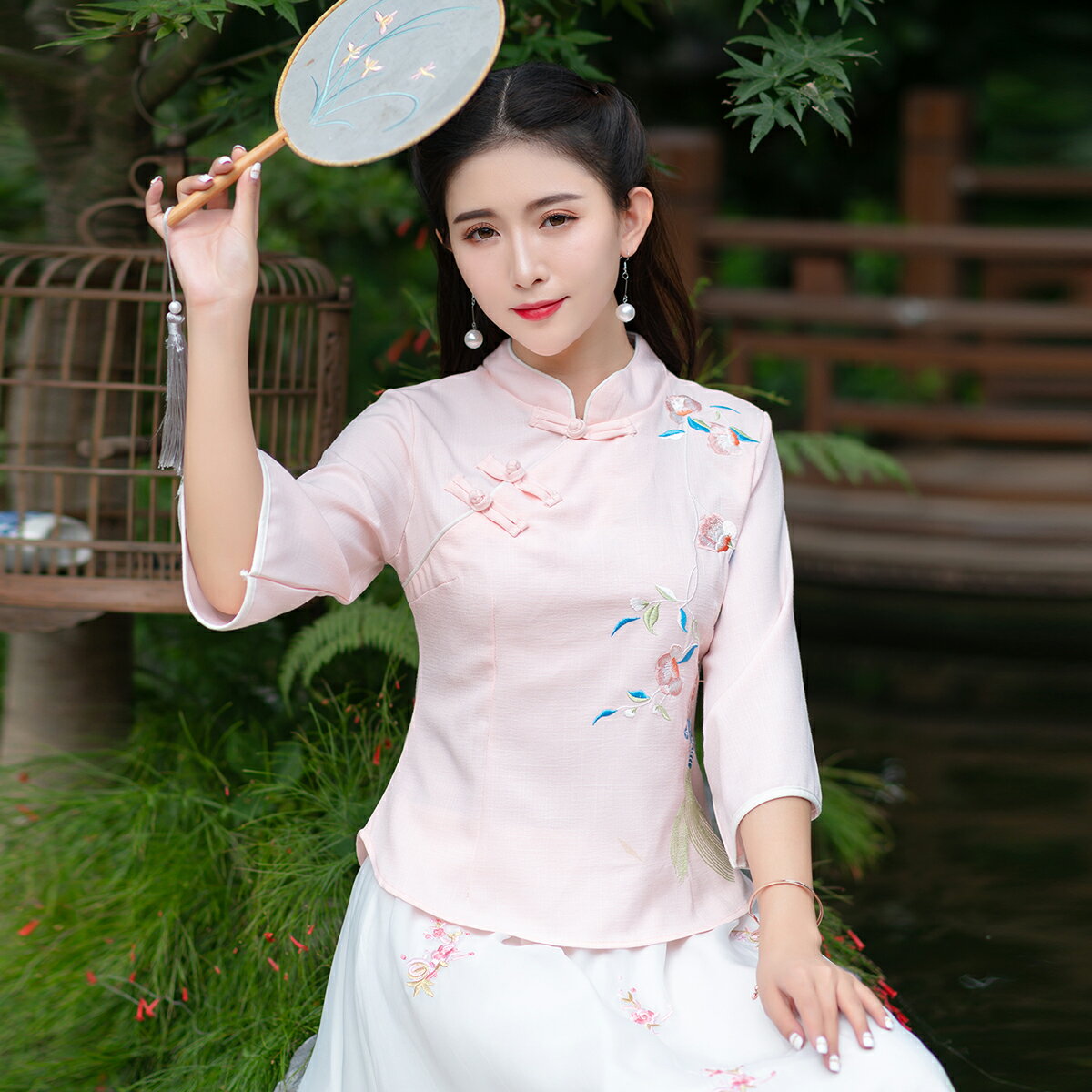 秋季新款原創設計民族風女裝復古盤扣繡花T恤中國風茶服上衣1入