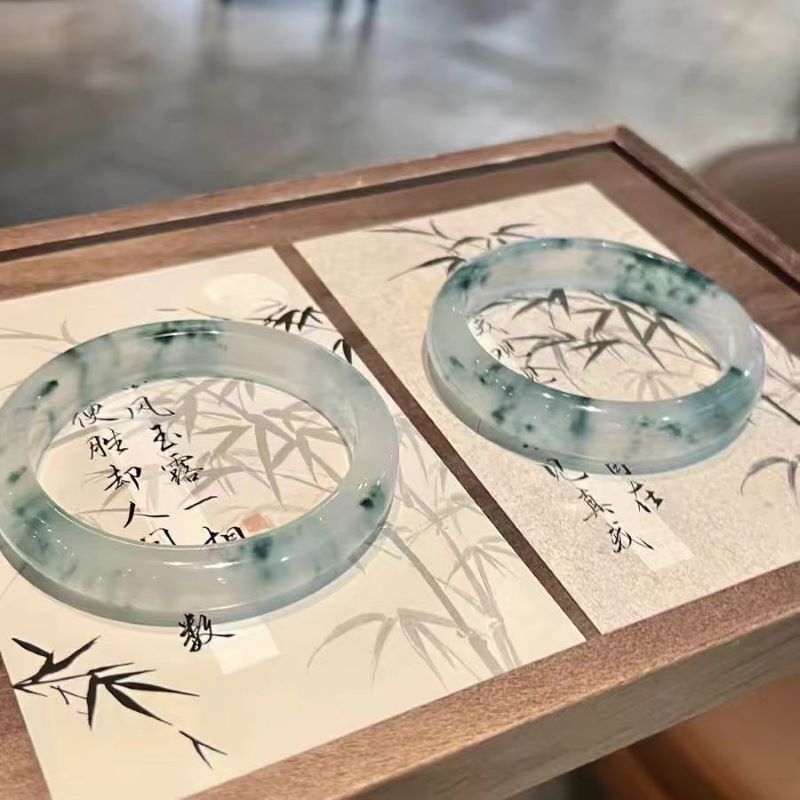 【現貨】天然冰種飄花翡翠手鐲緬甸a貨冰透玉鐲子圓條飄綠玉手鐲女款正品【北歐家居生活】
