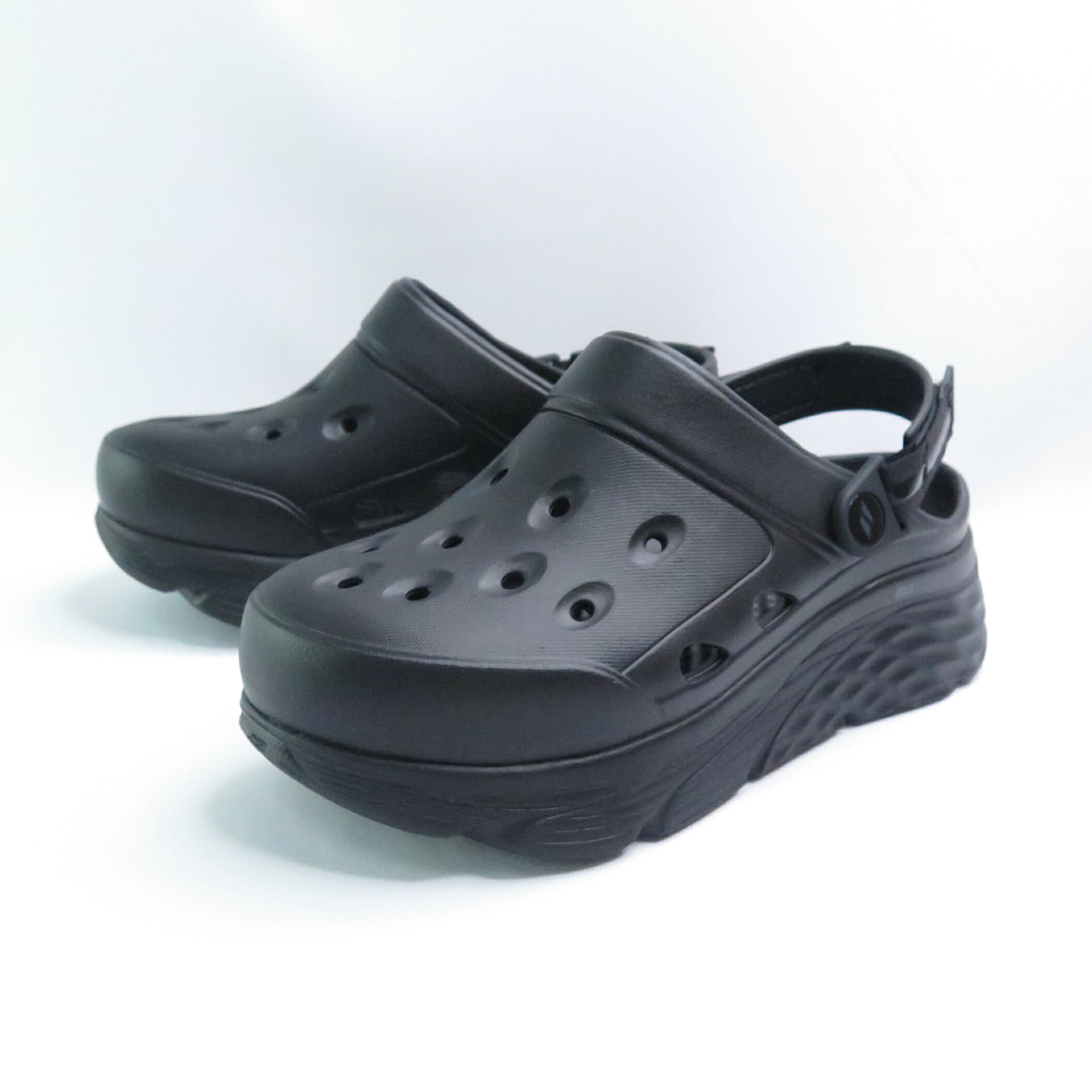 Skechers 111268BBK Max Cushioning-Dream 女款水鞋 厚底 緩衝 涼拖鞋 黑