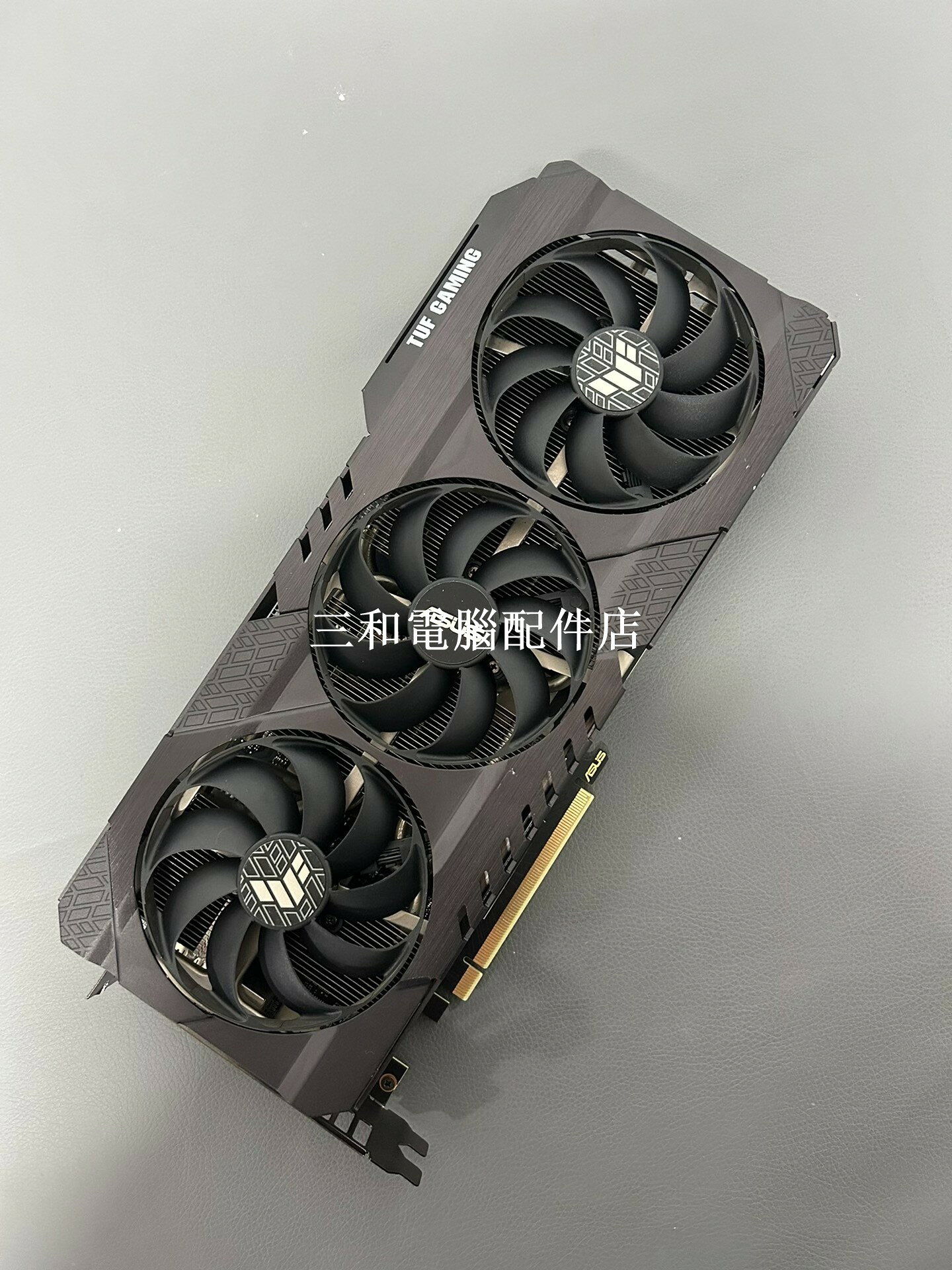 華碩 TUF 3060 12G Gaming 顯示卡 三風扇 獨供 8P HDMI DP 介面 實拍 無修 無暗 2022 家用高效能