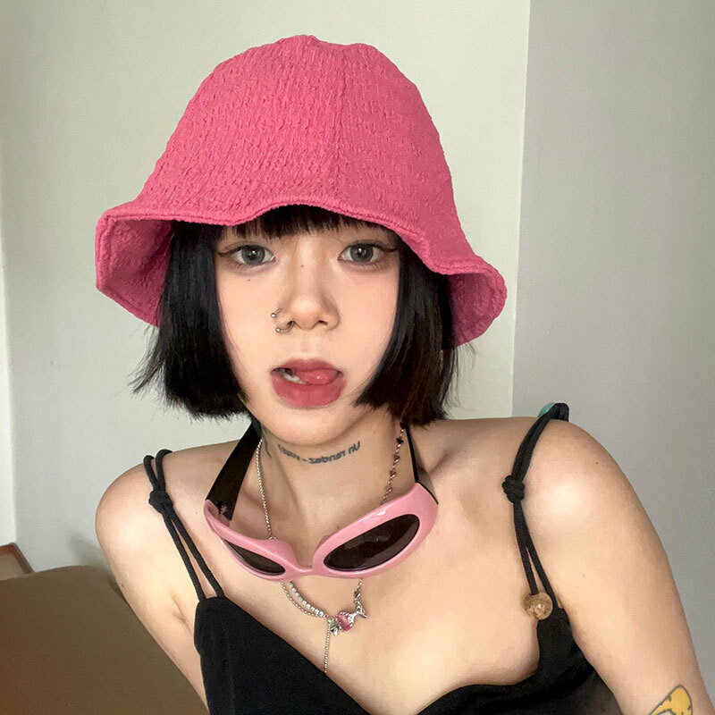 顯白玫紅色/韓版ins肌理感漁夫帽女防曬遮陽水桶帽子男顯臉小帽子