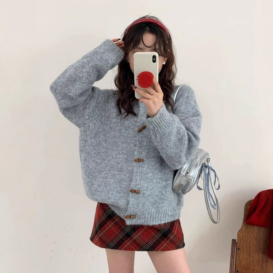 女裝 外套 韓系風 氣質上衣 韓版   秋冬寬鬆韓系復古溫柔牛角扣軟糯針織開衫休閒長袖上衣外套女毛衣 治裝激推 4