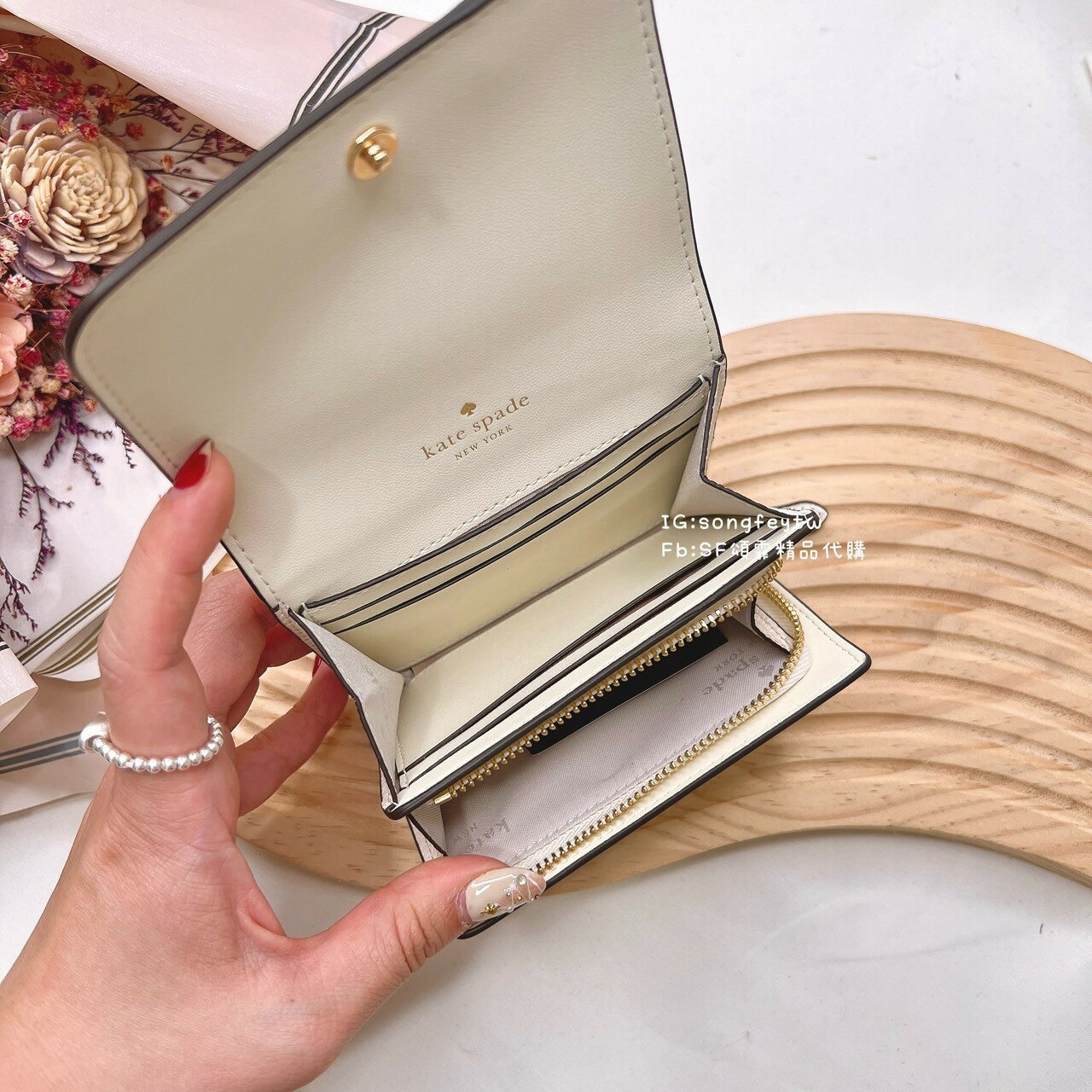 美國代購🇺🇸台灣現貨 Kate spade  新款 兩折牛皮短夾 2