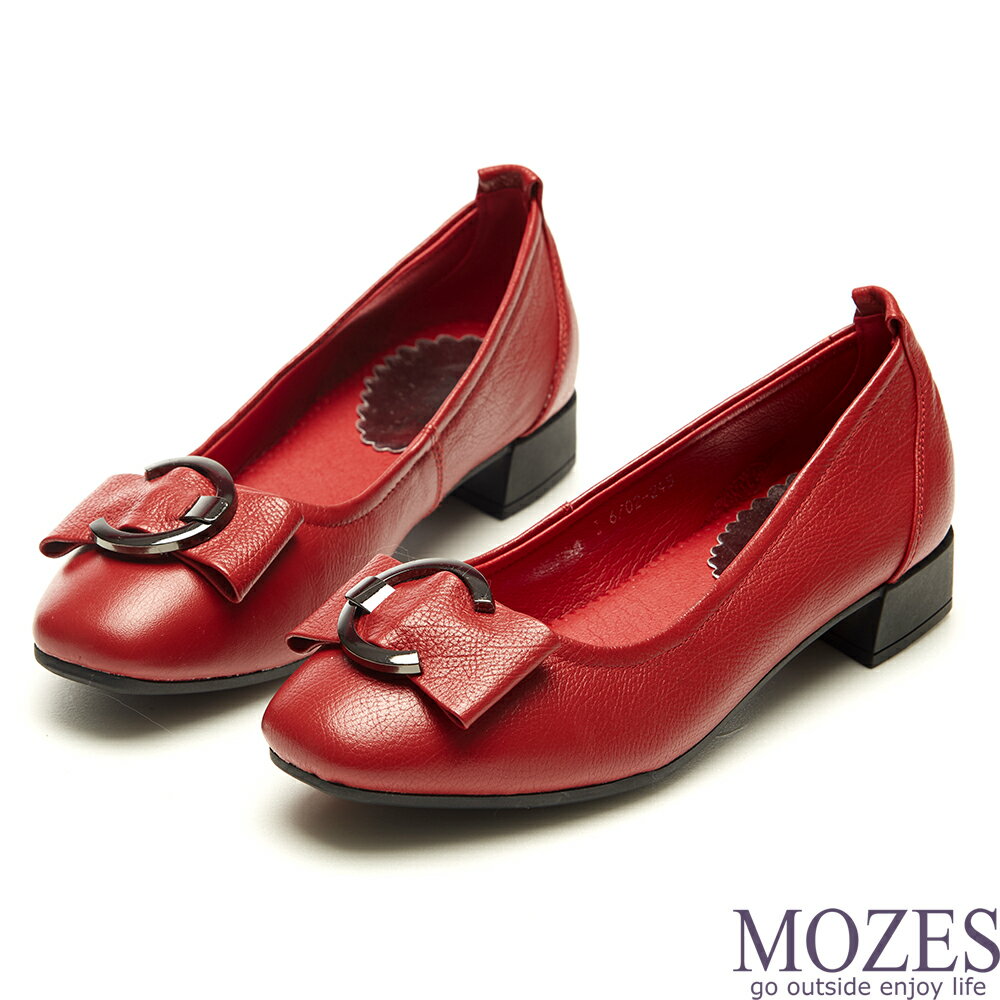 【MOZES】C型金屬圓環羊皮方頭粗跟鞋-紅
